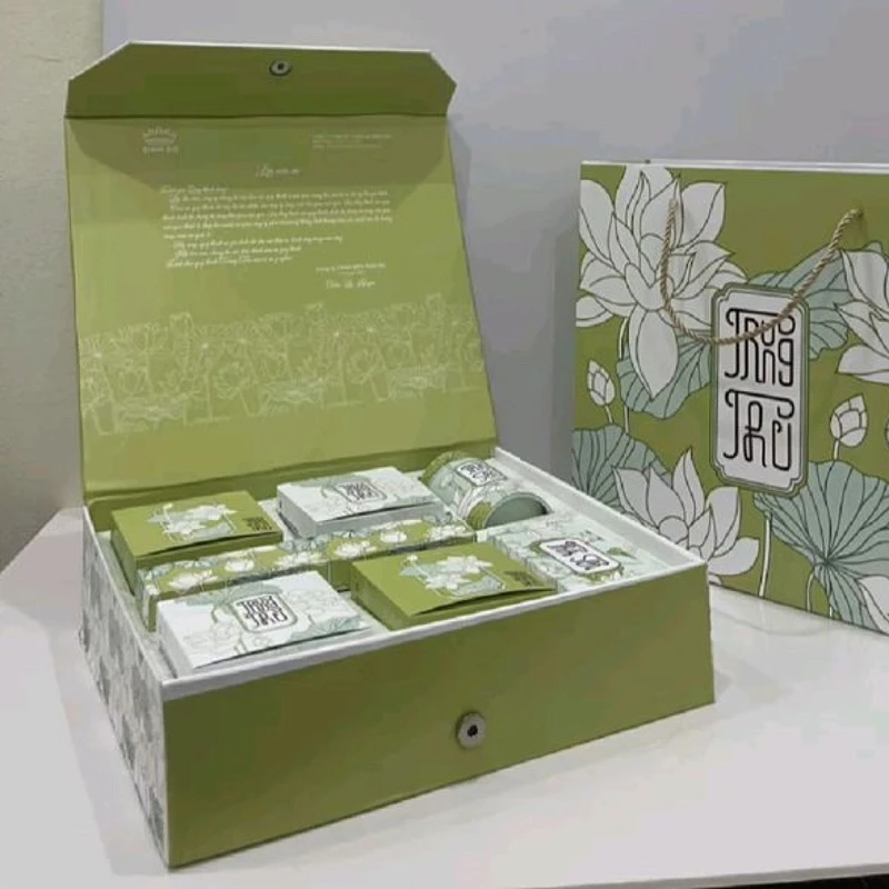Hộp Giấy Quà Tặng Cao Cấp Nắp Nam Châm Theo Yêu Cầu